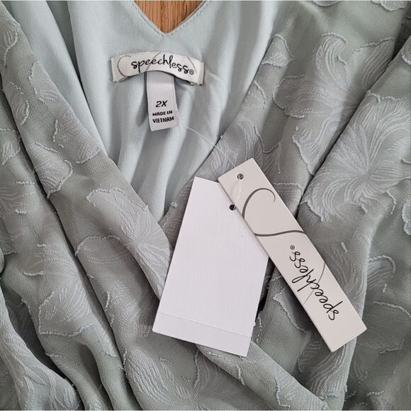 NWT Speechless Tie Shoulder Sage Dress Juniors 2X - Picture 4 of 6